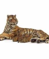 Plastic tijgerin met zogende welpen 12 5 cm